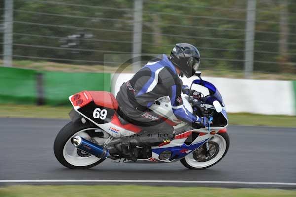 Mallory park Leicestershire;Mallory park photographs;Motorcycle action photographs;Trackday digital images;event digital images;eventdigitalimages;mallory park;no limits trackday;peter wileman photography;trackday;trackday photos