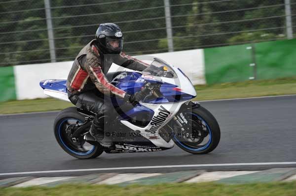 Mallory park Leicestershire;Mallory park photographs;Motorcycle action photographs;Trackday digital images;event digital images;eventdigitalimages;mallory park;no limits trackday;peter wileman photography;trackday;trackday photos