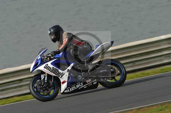 Mallory park Leicestershire;Mallory park photographs;Motorcycle action photographs;Trackday digital images;event digital images;eventdigitalimages;mallory park;no limits trackday;peter wileman photography;trackday;trackday photos