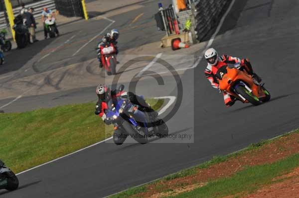 Mallory park Leicestershire;Mallory park photographs;Motorcycle action photographs;Trackday digital images;event digital images;eventdigitalimages;mallory park;no limits trackday;peter wileman photography;trackday;trackday photos