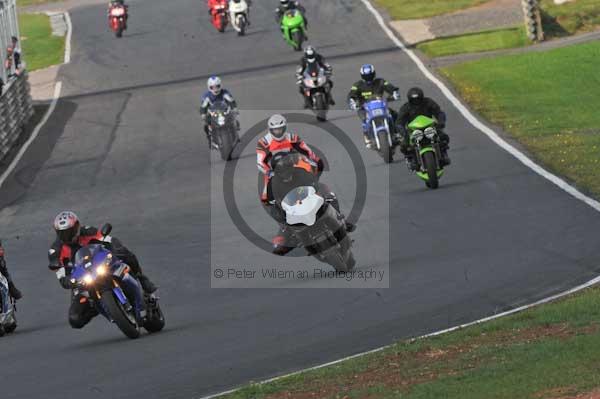 Mallory park Leicestershire;Mallory park photographs;Motorcycle action photographs;Trackday digital images;event digital images;eventdigitalimages;mallory park;no limits trackday;peter wileman photography;trackday;trackday photos
