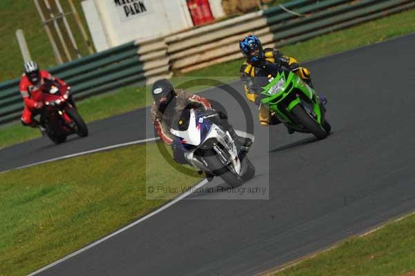 Mallory park Leicestershire;Mallory park photographs;Motorcycle action photographs;Trackday digital images;event digital images;eventdigitalimages;mallory park;no limits trackday;peter wileman photography;trackday;trackday photos