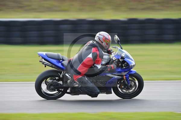 Mallory park Leicestershire;Mallory park photographs;Motorcycle action photographs;Trackday digital images;event digital images;eventdigitalimages;mallory park;no limits trackday;peter wileman photography;trackday;trackday photos