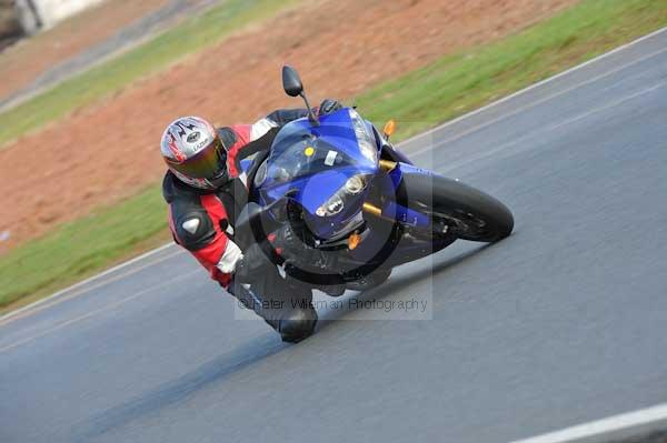 Mallory park Leicestershire;Mallory park photographs;Motorcycle action photographs;Trackday digital images;event digital images;eventdigitalimages;mallory park;no limits trackday;peter wileman photography;trackday;trackday photos