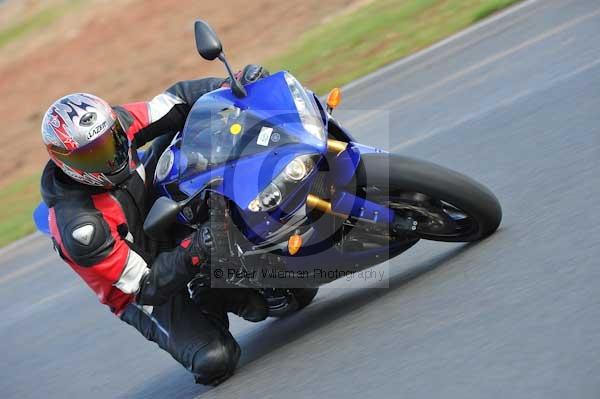 Mallory park Leicestershire;Mallory park photographs;Motorcycle action photographs;Trackday digital images;event digital images;eventdigitalimages;mallory park;no limits trackday;peter wileman photography;trackday;trackday photos