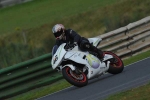 Mallory-park-Leicestershire;Mallory-park-photographs;Motorcycle-action-photographs;Trackday-digital-images;event-digital-images;eventdigitalimages;mallory-park;no-limits-trackday;peter-wileman-photography;trackday;trackday-photos