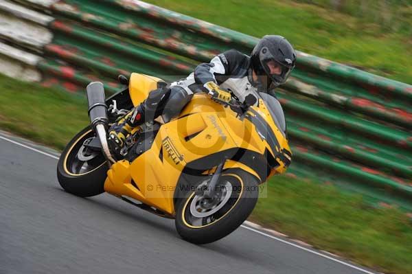 Mallory park Leicestershire;Mallory park photographs;Motorcycle action photographs;Trackday digital images;event digital images;eventdigitalimages;mallory park;no limits trackday;peter wileman photography;trackday;trackday photos