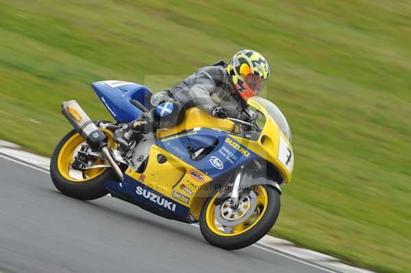 Mallory park Leicestershire;Mallory park photographs;Motorcycle action photographs;Trackday digital images;event digital images;eventdigitalimages;mallory park;no limits trackday;peter wileman photography;trackday;trackday photos