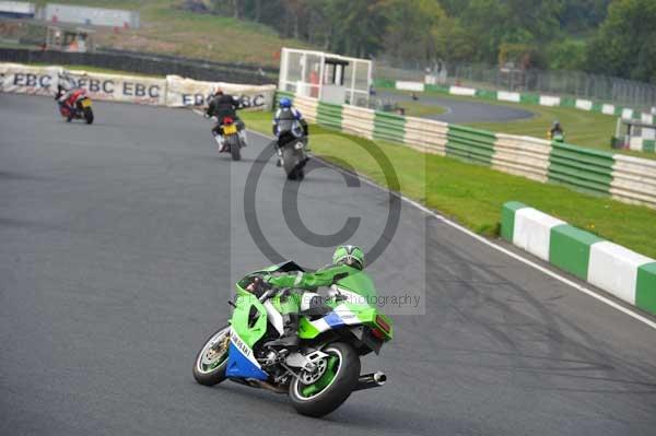 Mallory park Leicestershire;Mallory park photographs;Motorcycle action photographs;Trackday digital images;event digital images;eventdigitalimages;mallory park;no limits trackday;peter wileman photography;trackday;trackday photos