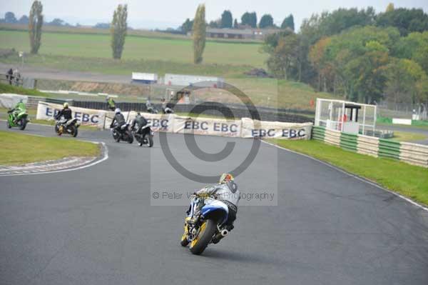 Mallory park Leicestershire;Mallory park photographs;Motorcycle action photographs;Trackday digital images;event digital images;eventdigitalimages;mallory park;no limits trackday;peter wileman photography;trackday;trackday photos