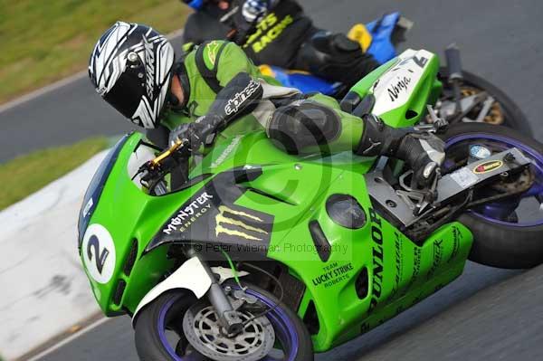 Mallory park Leicestershire;Mallory park photographs;Motorcycle action photographs;Trackday digital images;event digital images;eventdigitalimages;mallory park;no limits trackday;peter wileman photography;trackday;trackday photos