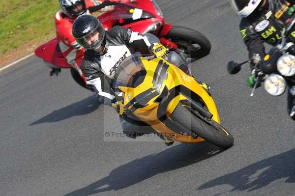 Mallory park Leicestershire;Mallory park photographs;Motorcycle action photographs;Trackday digital images;event digital images;eventdigitalimages;mallory park;no limits trackday;peter wileman photography;trackday;trackday photos