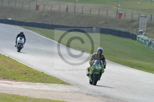 Mallory park Leicestershire;Mallory park photographs;Motorcycle action photographs;Trackday digital images;event digital images;eventdigitalimages;mallory park;no limits trackday;peter wileman photography;trackday;trackday photos