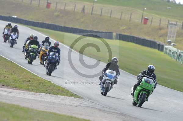 Mallory park Leicestershire;Mallory park photographs;Motorcycle action photographs;Trackday digital images;event digital images;eventdigitalimages;mallory park;no limits trackday;peter wileman photography;trackday;trackday photos