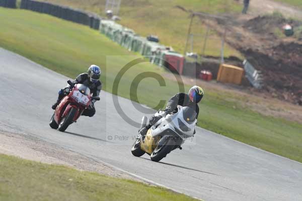 Mallory park Leicestershire;Mallory park photographs;Motorcycle action photographs;Trackday digital images;event digital images;eventdigitalimages;mallory park;no limits trackday;peter wileman photography;trackday;trackday photos