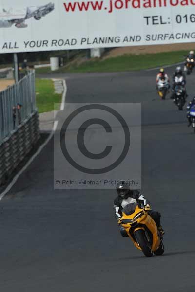 Mallory park Leicestershire;Mallory park photographs;Motorcycle action photographs;Trackday digital images;event digital images;eventdigitalimages;mallory park;no limits trackday;peter wileman photography;trackday;trackday photos
