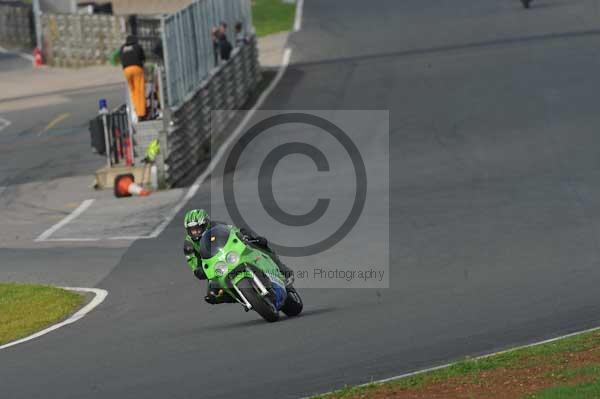 Mallory park Leicestershire;Mallory park photographs;Motorcycle action photographs;Trackday digital images;event digital images;eventdigitalimages;mallory park;no limits trackday;peter wileman photography;trackday;trackday photos