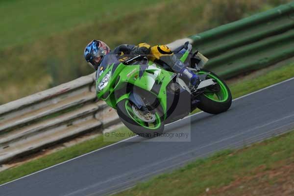 Mallory park Leicestershire;Mallory park photographs;Motorcycle action photographs;Trackday digital images;event digital images;eventdigitalimages;mallory park;no limits trackday;peter wileman photography;trackday;trackday photos