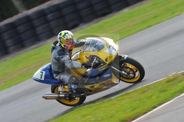 Mallory park Leicestershire;Mallory park photographs;Motorcycle action photographs;Trackday digital images;event digital images;eventdigitalimages;mallory park;no limits trackday;peter wileman photography;trackday;trackday photos
