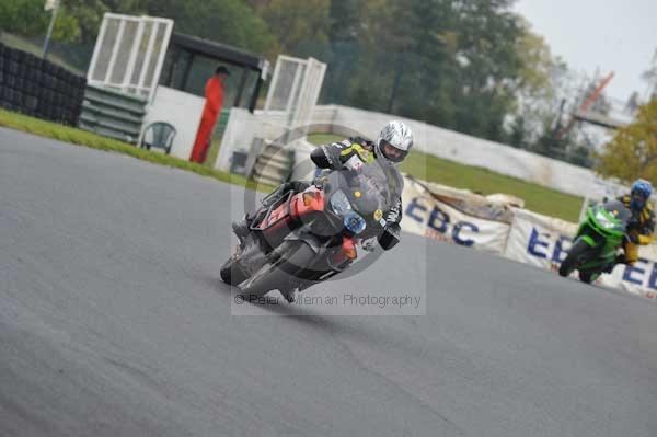 Mallory park Leicestershire;Mallory park photographs;Motorcycle action photographs;Trackday digital images;event digital images;eventdigitalimages;mallory park;no limits trackday;peter wileman photography;trackday;trackday photos