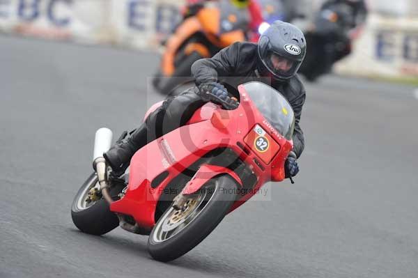 Mallory park Leicestershire;Mallory park photographs;Motorcycle action photographs;Trackday digital images;event digital images;eventdigitalimages;mallory park;no limits trackday;peter wileman photography;trackday;trackday photos