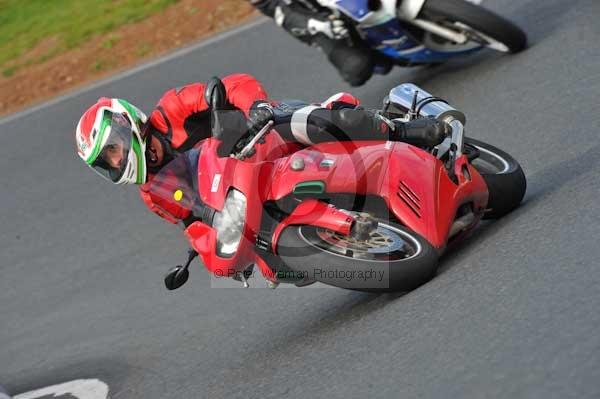 Mallory park Leicestershire;Mallory park photographs;Motorcycle action photographs;Trackday digital images;event digital images;eventdigitalimages;mallory park;no limits trackday;peter wileman photography;trackday;trackday photos