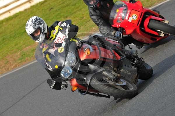 Mallory park Leicestershire;Mallory park photographs;Motorcycle action photographs;Trackday digital images;event digital images;eventdigitalimages;mallory park;no limits trackday;peter wileman photography;trackday;trackday photos