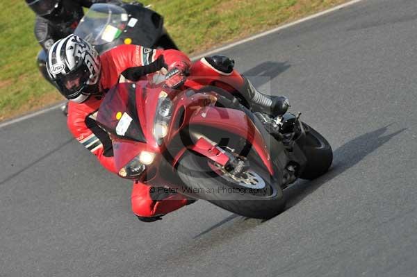 Mallory park Leicestershire;Mallory park photographs;Motorcycle action photographs;Trackday digital images;event digital images;eventdigitalimages;mallory park;no limits trackday;peter wileman photography;trackday;trackday photos