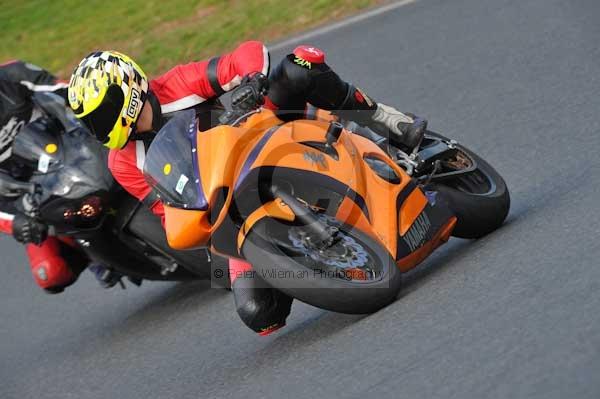 Mallory park Leicestershire;Mallory park photographs;Motorcycle action photographs;Trackday digital images;event digital images;eventdigitalimages;mallory park;no limits trackday;peter wileman photography;trackday;trackday photos