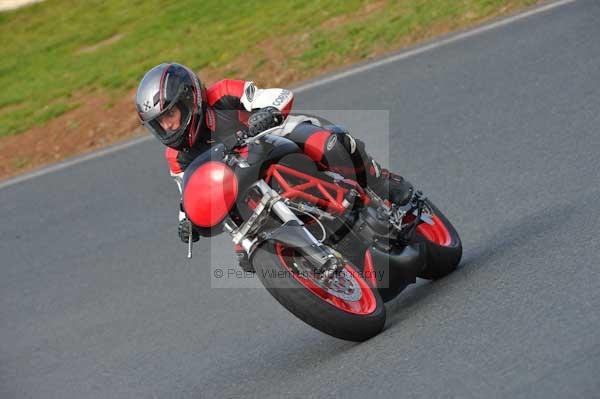 Mallory park Leicestershire;Mallory park photographs;Motorcycle action photographs;Trackday digital images;event digital images;eventdigitalimages;mallory park;no limits trackday;peter wileman photography;trackday;trackday photos