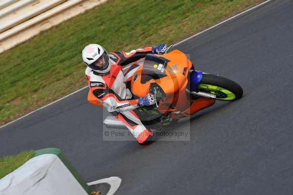 Mallory park Leicestershire;Mallory park photographs;Motorcycle action photographs;Trackday digital images;event digital images;eventdigitalimages;mallory park;no limits trackday;peter wileman photography;trackday;trackday photos