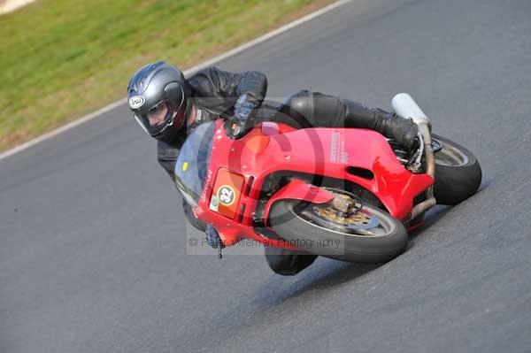 Mallory park Leicestershire;Mallory park photographs;Motorcycle action photographs;Trackday digital images;event digital images;eventdigitalimages;mallory park;no limits trackday;peter wileman photography;trackday;trackday photos