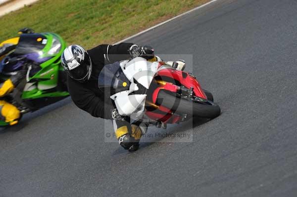Mallory park Leicestershire;Mallory park photographs;Motorcycle action photographs;Trackday digital images;event digital images;eventdigitalimages;mallory park;no limits trackday;peter wileman photography;trackday;trackday photos
