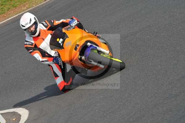 Mallory park Leicestershire;Mallory park photographs;Motorcycle action photographs;Trackday digital images;event digital images;eventdigitalimages;mallory park;no limits trackday;peter wileman photography;trackday;trackday photos