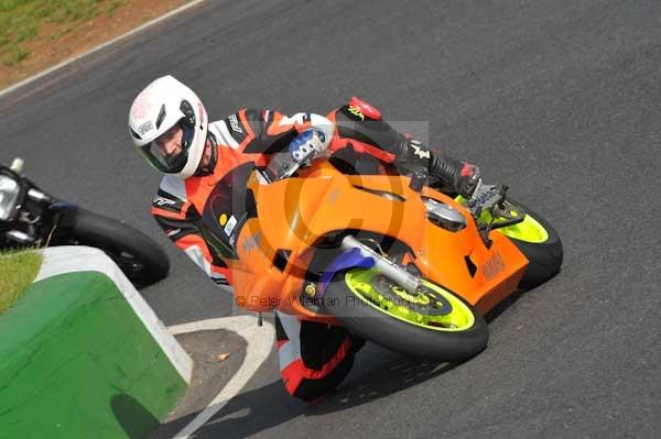 Mallory park Leicestershire;Mallory park photographs;Motorcycle action photographs;Trackday digital images;event digital images;eventdigitalimages;mallory park;no limits trackday;peter wileman photography;trackday;trackday photos