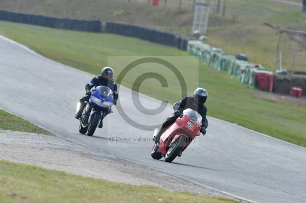 Mallory park Leicestershire;Mallory park photographs;Motorcycle action photographs;Trackday digital images;event digital images;eventdigitalimages;mallory park;no limits trackday;peter wileman photography;trackday;trackday photos