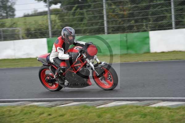 Mallory park Leicestershire;Mallory park photographs;Motorcycle action photographs;Trackday digital images;event digital images;eventdigitalimages;mallory park;no limits trackday;peter wileman photography;trackday;trackday photos