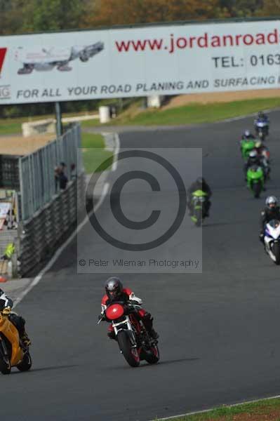 Mallory park Leicestershire;Mallory park photographs;Motorcycle action photographs;Trackday digital images;event digital images;eventdigitalimages;mallory park;no limits trackday;peter wileman photography;trackday;trackday photos