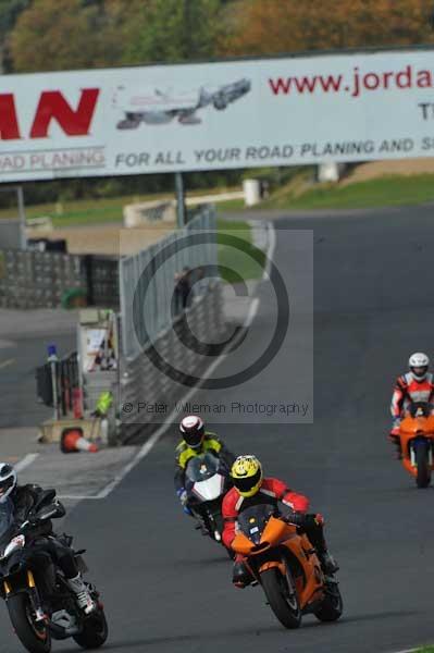 Mallory park Leicestershire;Mallory park photographs;Motorcycle action photographs;Trackday digital images;event digital images;eventdigitalimages;mallory park;no limits trackday;peter wileman photography;trackday;trackday photos