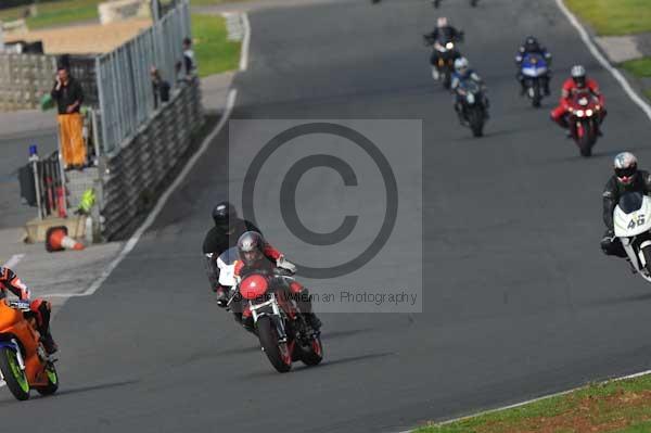 Mallory park Leicestershire;Mallory park photographs;Motorcycle action photographs;Trackday digital images;event digital images;eventdigitalimages;mallory park;no limits trackday;peter wileman photography;trackday;trackday photos