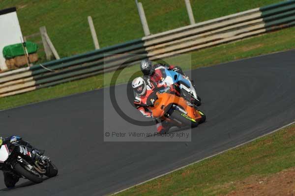 Mallory park Leicestershire;Mallory park photographs;Motorcycle action photographs;Trackday digital images;event digital images;eventdigitalimages;mallory park;no limits trackday;peter wileman photography;trackday;trackday photos