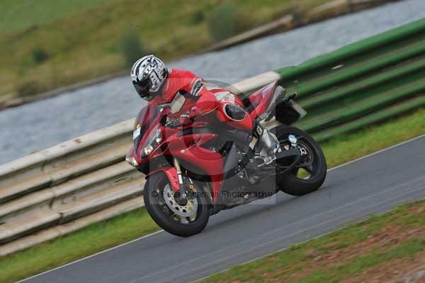 Mallory park Leicestershire;Mallory park photographs;Motorcycle action photographs;Trackday digital images;event digital images;eventdigitalimages;mallory park;no limits trackday;peter wileman photography;trackday;trackday photos
