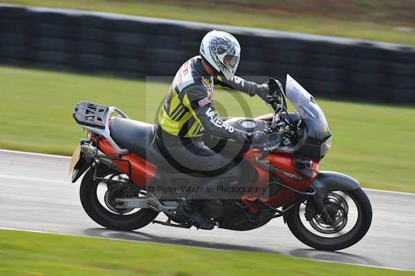 Mallory park Leicestershire;Mallory park photographs;Motorcycle action photographs;Trackday digital images;event digital images;eventdigitalimages;mallory park;no limits trackday;peter wileman photography;trackday;trackday photos