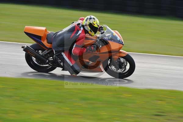 Mallory park Leicestershire;Mallory park photographs;Motorcycle action photographs;Trackday digital images;event digital images;eventdigitalimages;mallory park;no limits trackday;peter wileman photography;trackday;trackday photos