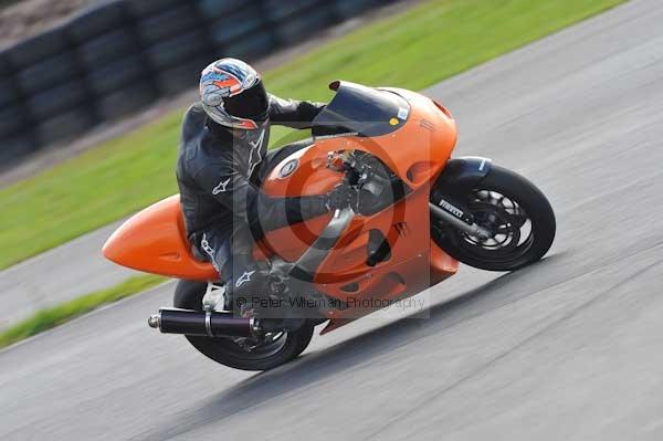 Mallory park Leicestershire;Mallory park photographs;Motorcycle action photographs;Trackday digital images;event digital images;eventdigitalimages;mallory park;no limits trackday;peter wileman photography;trackday;trackday photos