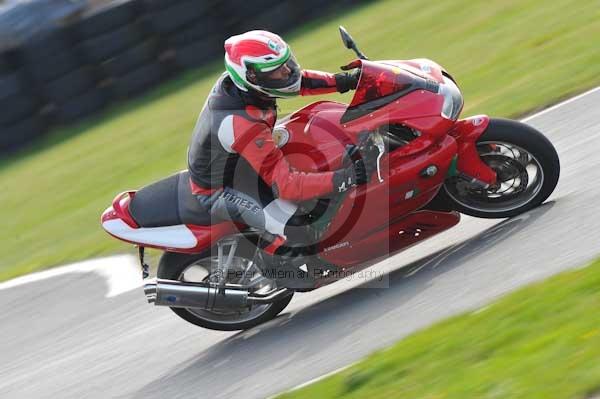Mallory park Leicestershire;Mallory park photographs;Motorcycle action photographs;Trackday digital images;event digital images;eventdigitalimages;mallory park;no limits trackday;peter wileman photography;trackday;trackday photos