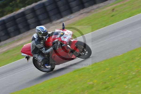 Mallory park Leicestershire;Mallory park photographs;Motorcycle action photographs;Trackday digital images;event digital images;eventdigitalimages;mallory park;no limits trackday;peter wileman photography;trackday;trackday photos