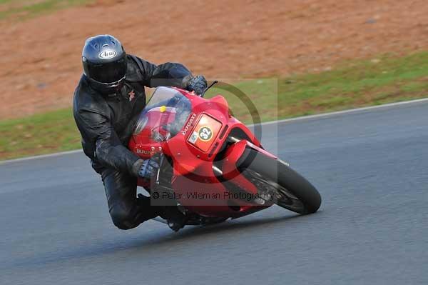 Mallory park Leicestershire;Mallory park photographs;Motorcycle action photographs;Trackday digital images;event digital images;eventdigitalimages;mallory park;no limits trackday;peter wileman photography;trackday;trackday photos