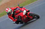 Mallory-park-Leicestershire;Mallory-park-photographs;Motorcycle-action-photographs;Trackday-digital-images;event-digital-images;eventdigitalimages;mallory-park;no-limits-trackday;peter-wileman-photography;trackday;trackday-photos