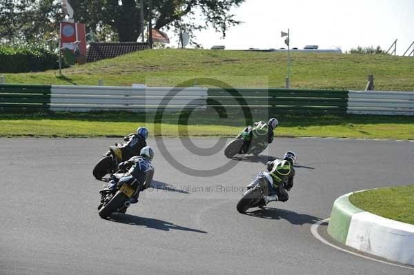 Mallory park Leicestershire;Mallory park photographs;Motorcycle action photographs;event digital images;eventdigitalimages;mallory park;no limits trackday;peter wileman photography;trackday;trackday digital images;trackday photos